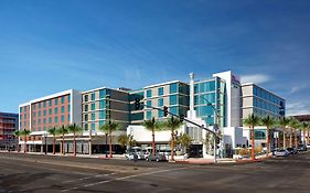 Hilton Garden Inn San Diego Downtown/bayside San Diego, Ca 3*